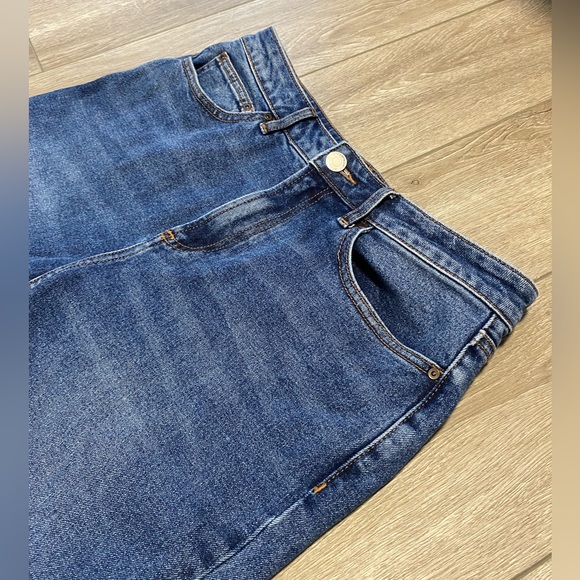 RW&CO High Rise Slim Leg Jeans - Picture 2 of 5